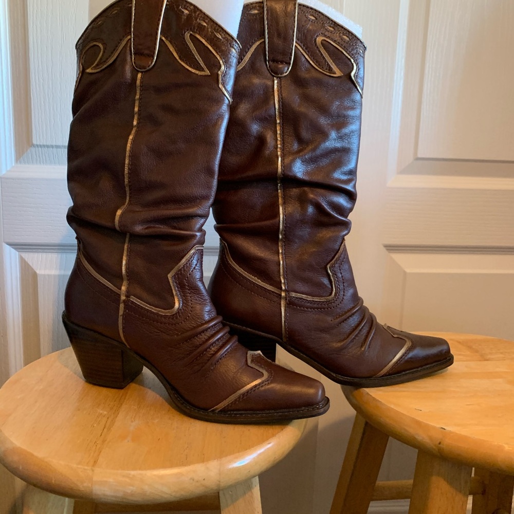 Ladies Brown Leather Boots 7.5M